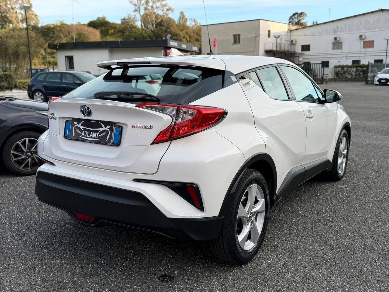 Toyota C-HR 1.8 Hybrid E-CVT Business