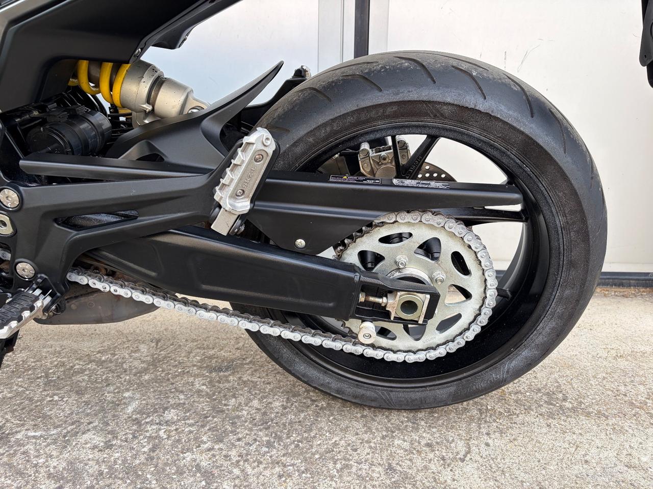 Benelli Leoncino 800