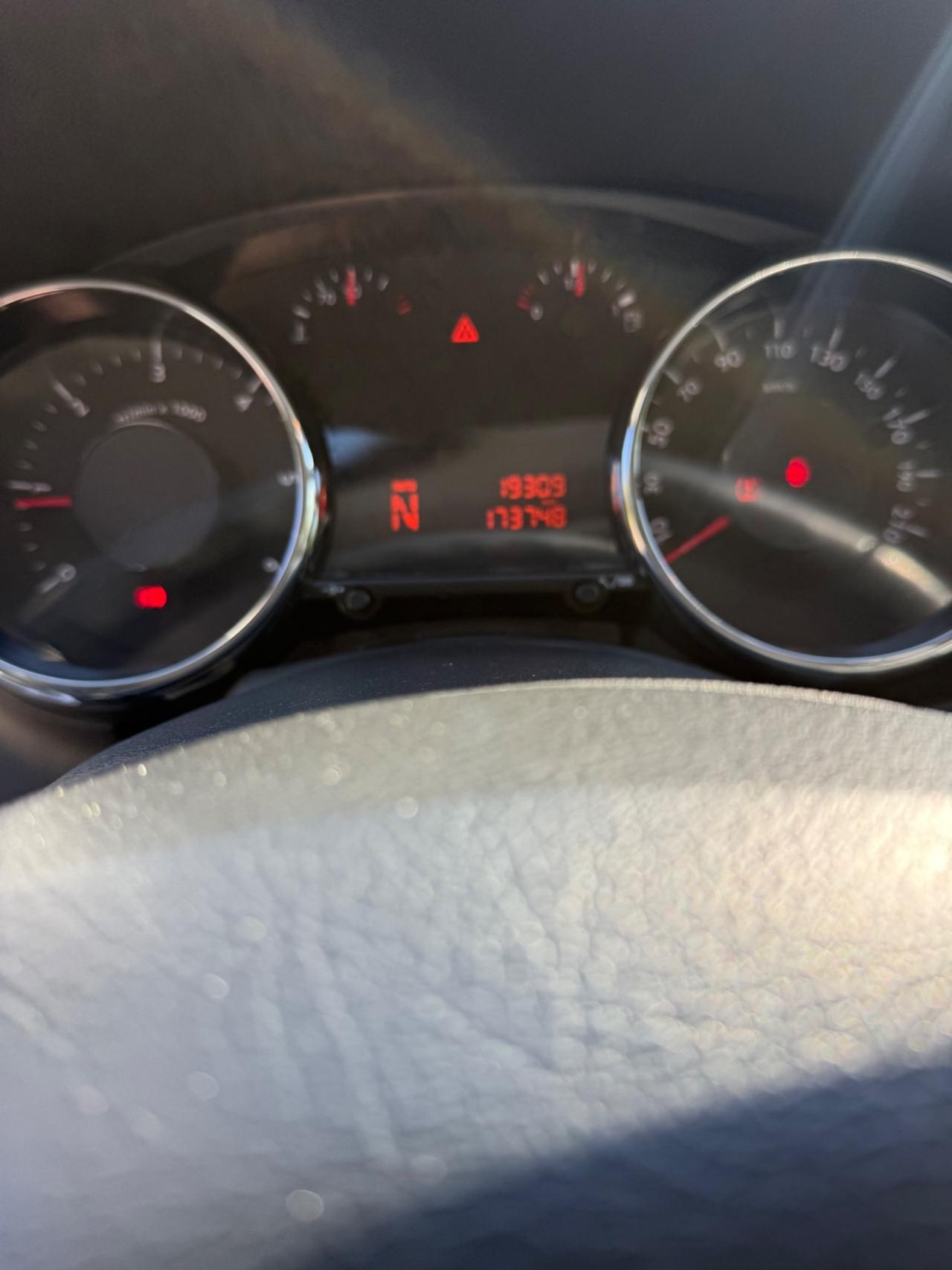 Peugeot 3008 BlueHDi 120 EAT6 S&S Allure