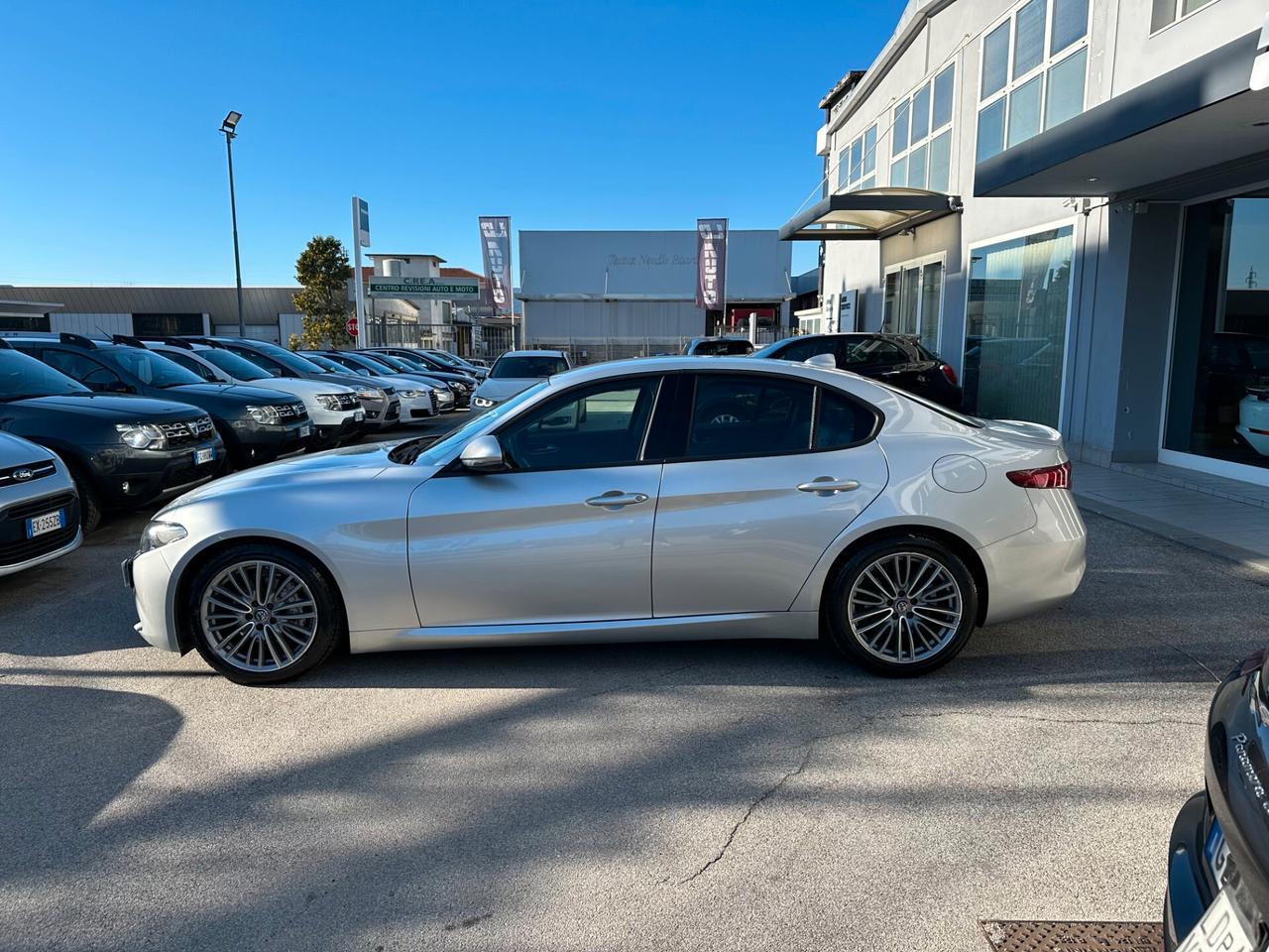 Alfa Romeo Giulia 2.2 Turbodiesel 180 CV AT8 Business Sport Launch Ed.