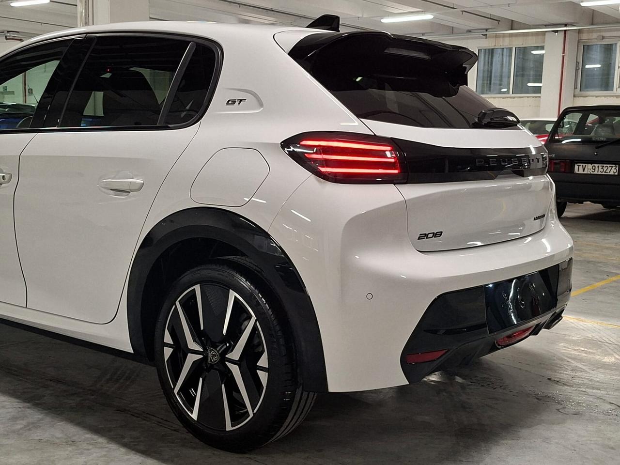 Peugeot 208 1200 mhev Hybrid 101CV GT e-DCS6 Km.0