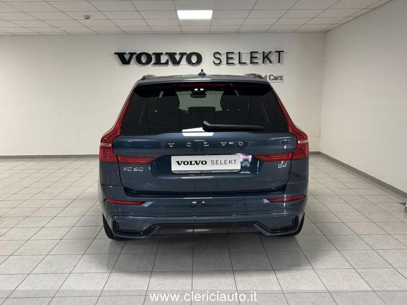 Volvo XC60 B4 (d) automatico Plus Dark - KM0