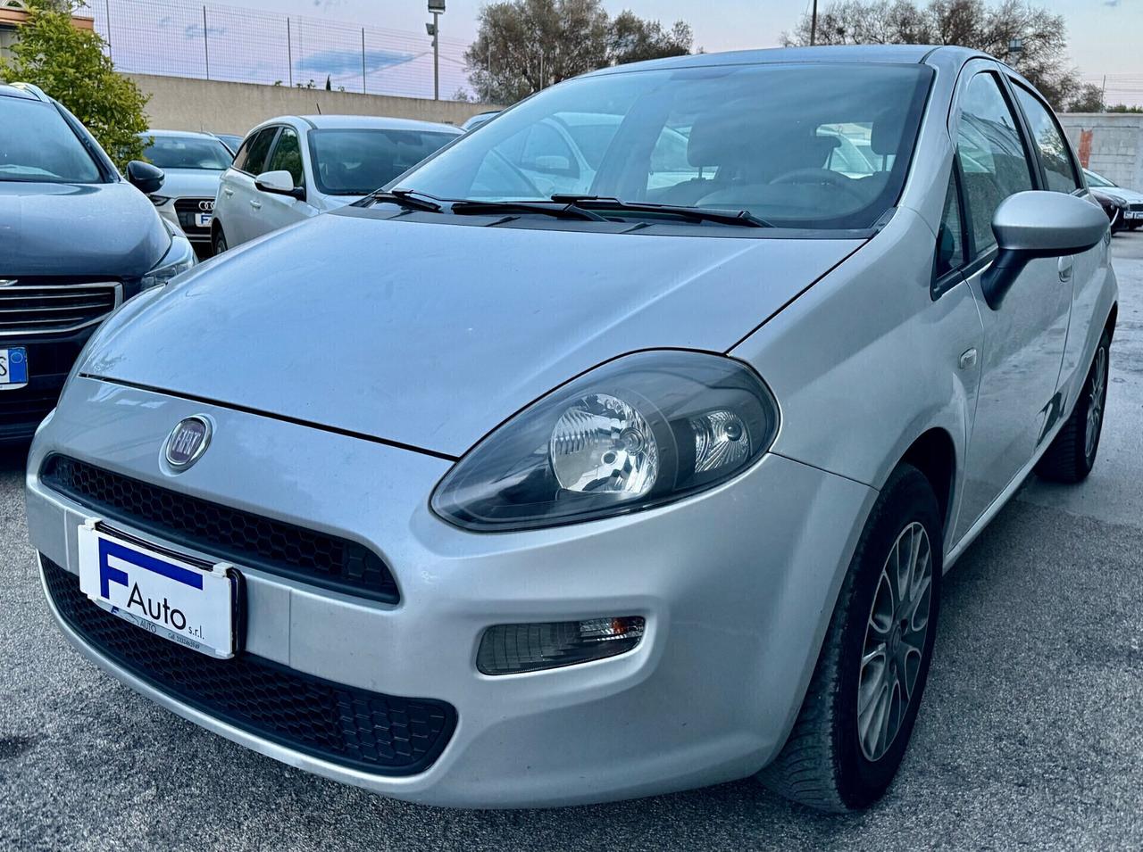 Fiat Punto 1.3 MJT II S&S 95 CV 5 porte Lounge,cerchi diamantati,comandi al volante,clima,ecc.