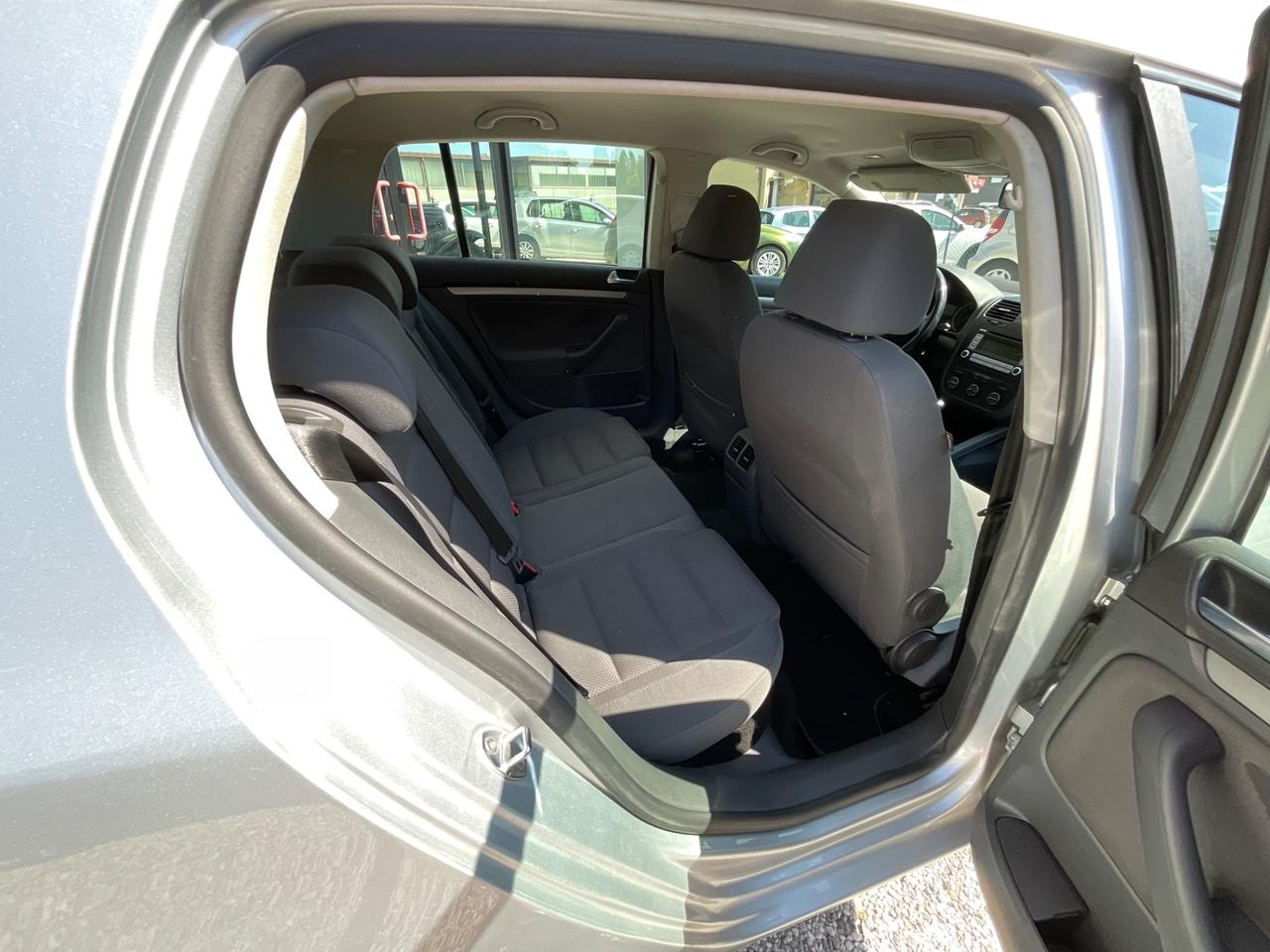 Volkswagen Golf 2.0 TDI DPF 4mot. 5p. Sportline
