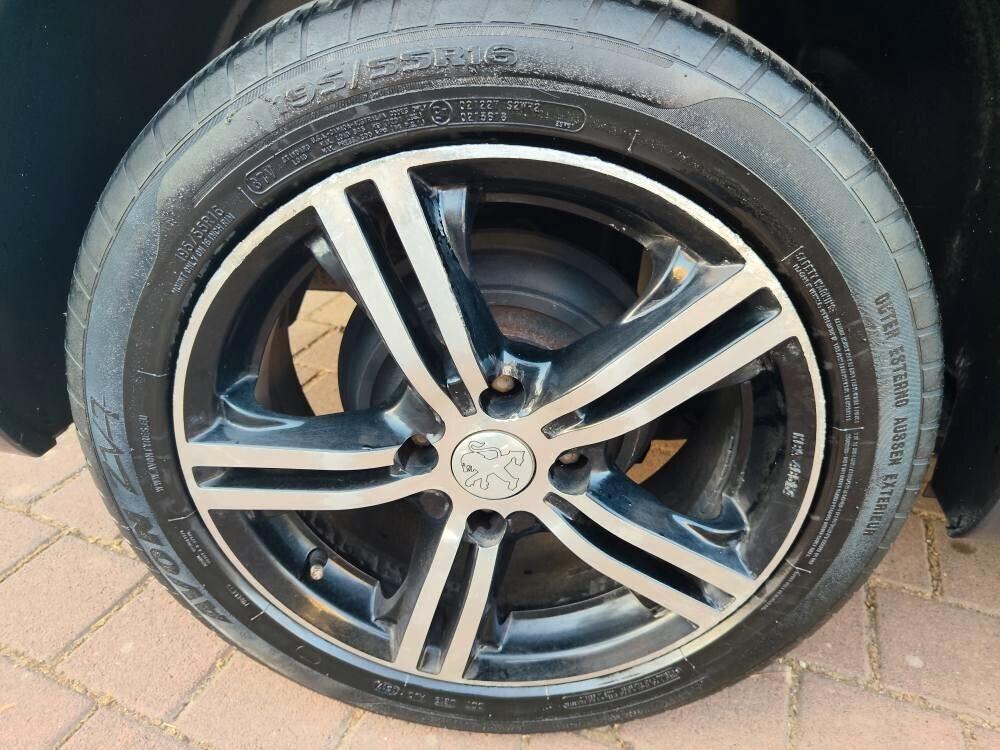 Peugeot 207 1.6 HDi 90CV SW ONE Line