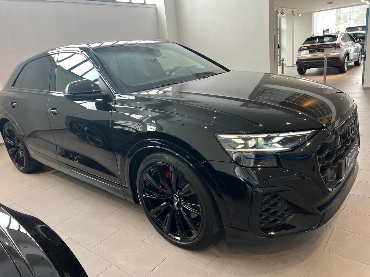 Audi Q8 SQ8 SUV TFSI quattro tiptronic 14000KM