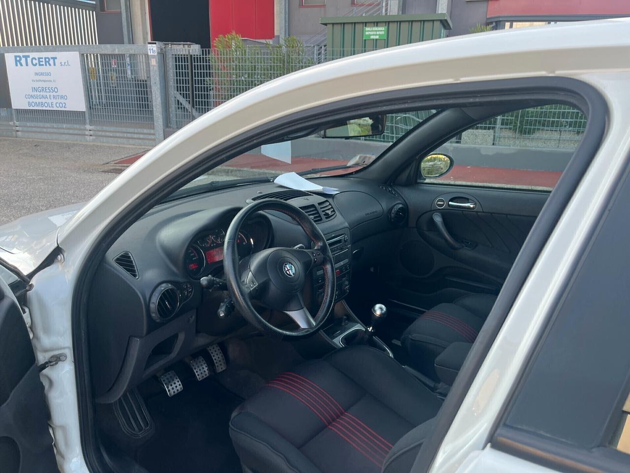 Alfa Romeo 147 1.9 JTDm Q2 (170) 5p. Ducati Corse