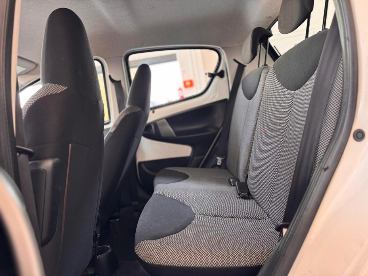 Toyota Aygo 1.0 12V VVT-i 5 porte Tobasco