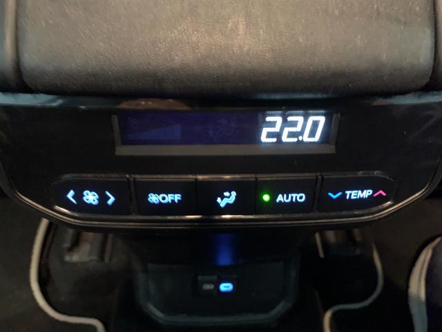 TOYOTA Highlander 2.5H AWD-i E-CVT Lounge 7 Posti