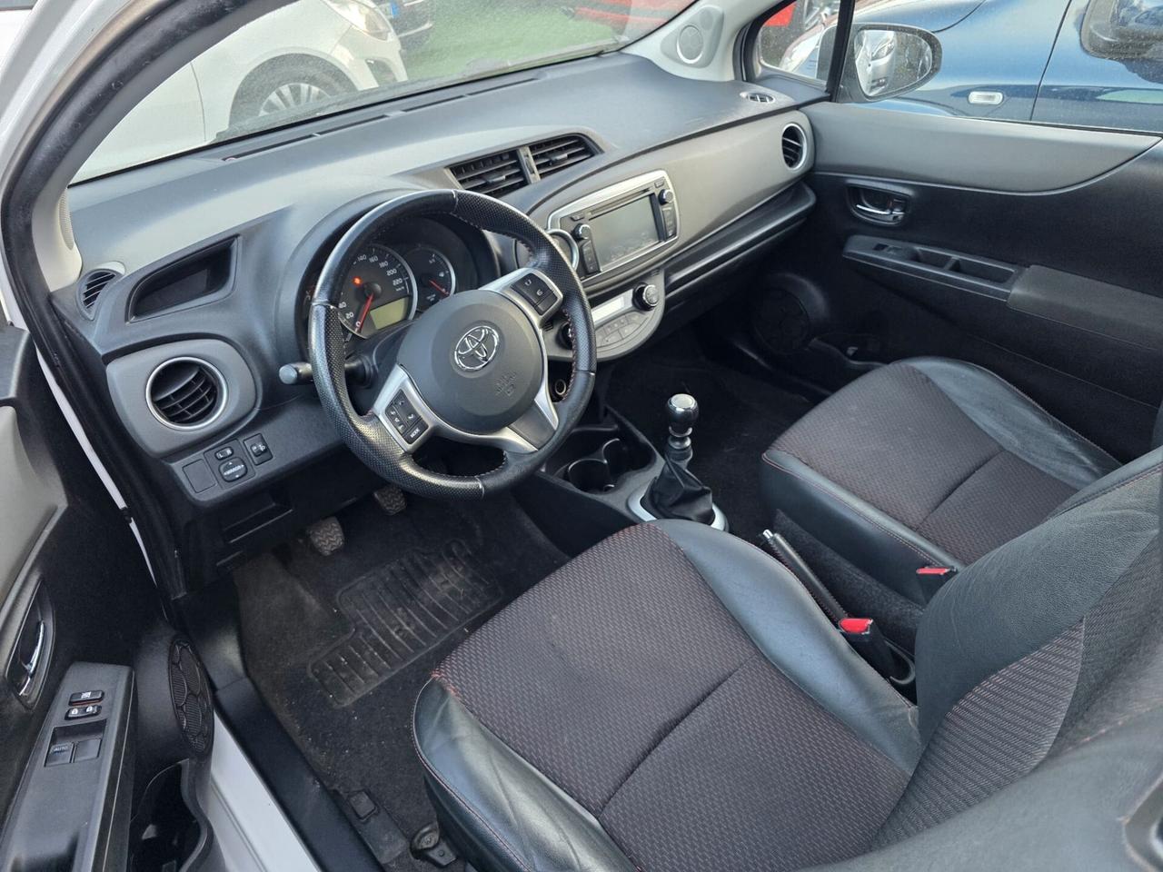 Toyota Yaris 1.3 benzina euro 5b