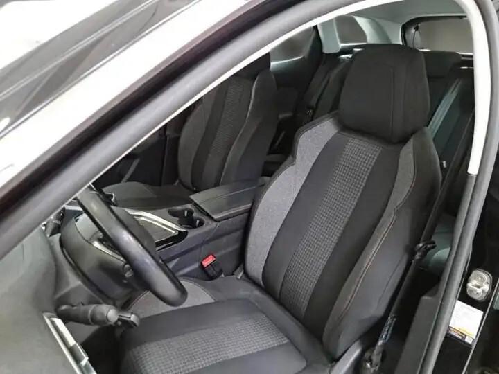 Peugeot 3008 BlueHDi 130 S&S Business