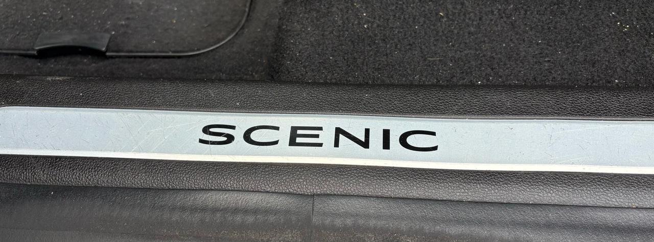 Renault Grand Scenic dCi 8V 110 CV EDC Energy Bose