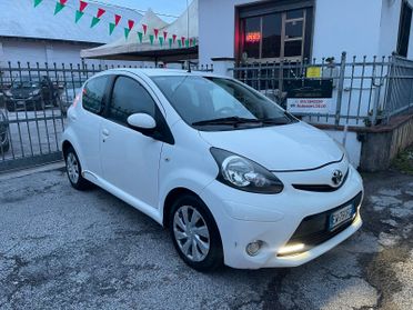 Toyota Aygo 1.0 12V VVT-i 5 porte Cool Soda Connect MMT