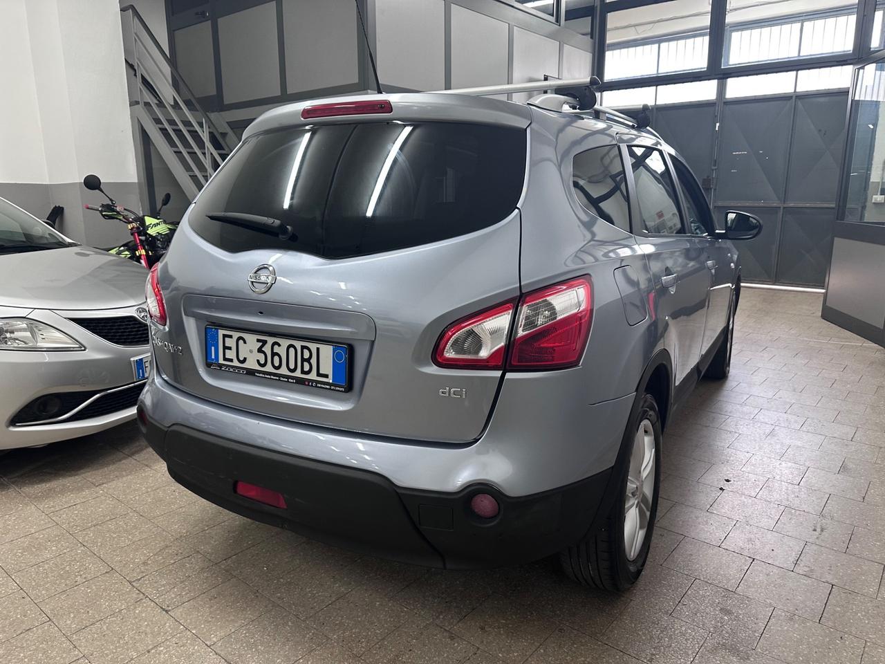 Nissan Qashqai Qashqai+2 2.0 dCi DPF Tekna 2011