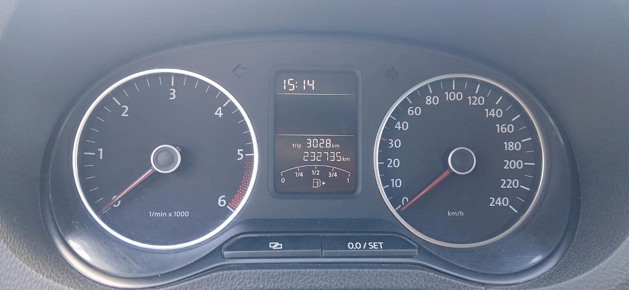 Volkswagen Polo 1.6 TDI 90CV DPF Highline - 2012