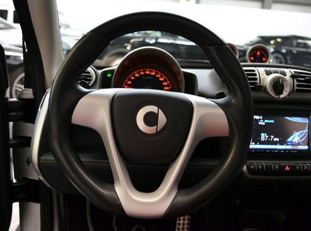 SMART ForTwo 1000 75 kW cabrio BRABUS Xclusive