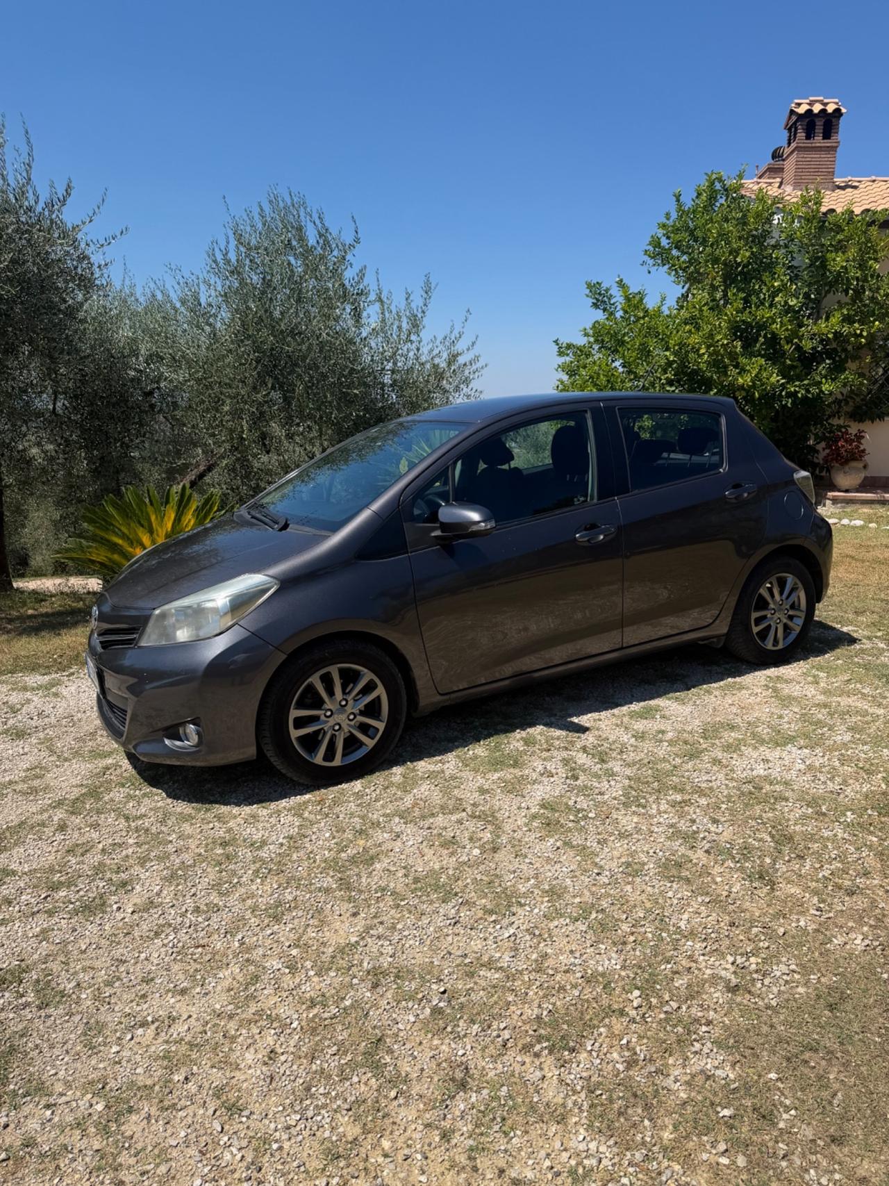 Toyota Yaris 1.0 5 porte Lounge