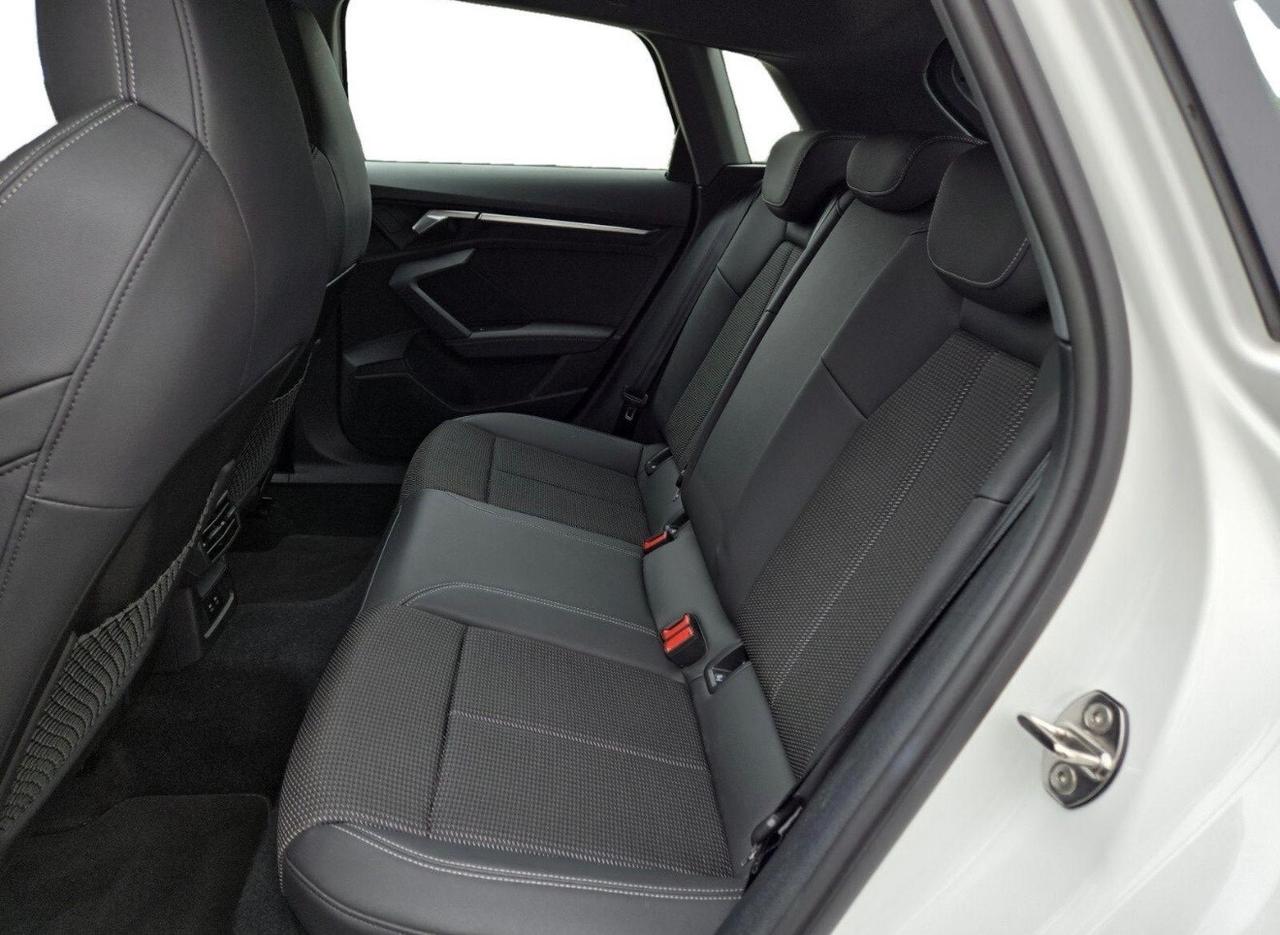 Audi S3 310cv S tronic Attitude