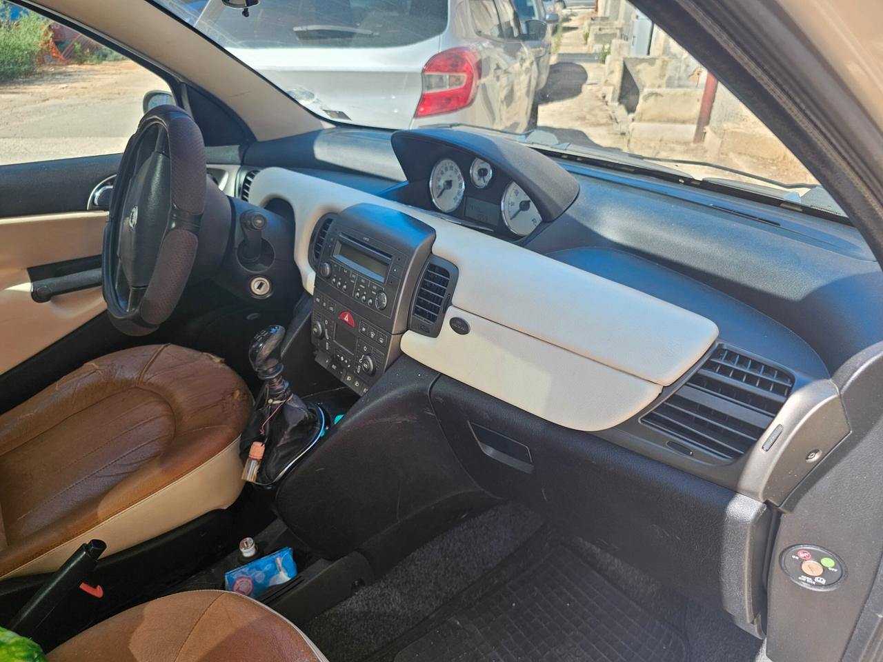 Lancia Ypsilon Platino