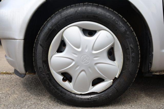 TOYOTA Yaris 1.0i 16V 5 Porte Sol Ideale per NEOPATENTATI