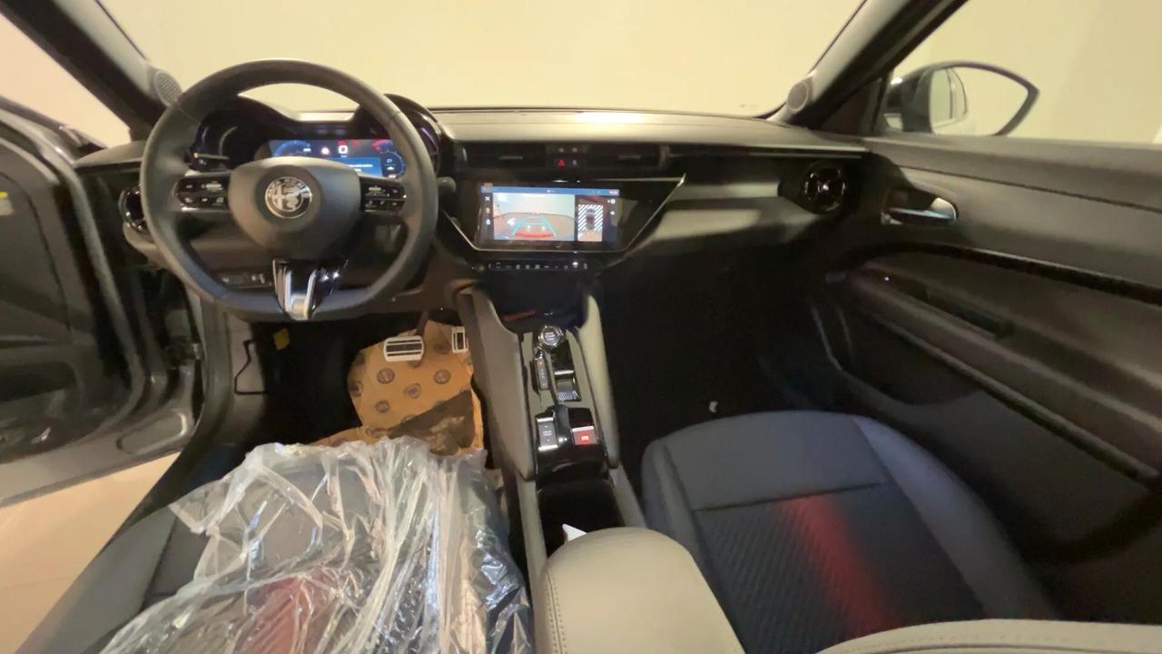 Alfa Romeo Junior 1.2 136 CV Hybrid eDCT6