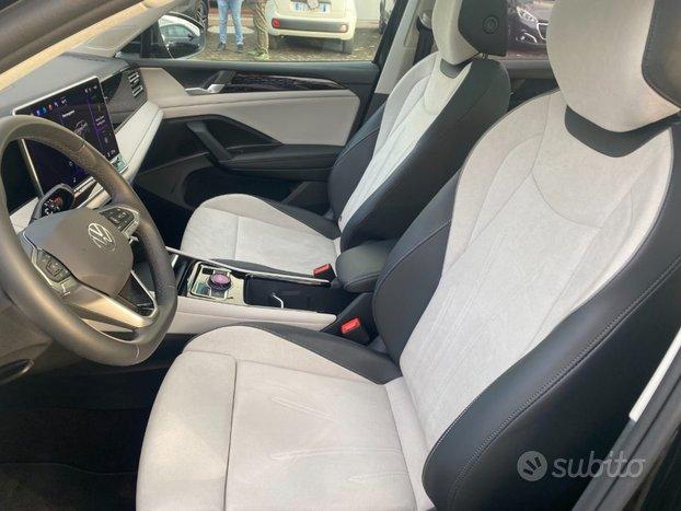 VOLKSWAGEN Tiguan 2.0 TDI 150 CV DSG Elegance