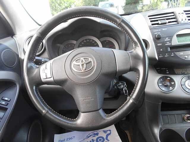 Toyota RAV4 2.2 D-4D 136 CV Sol