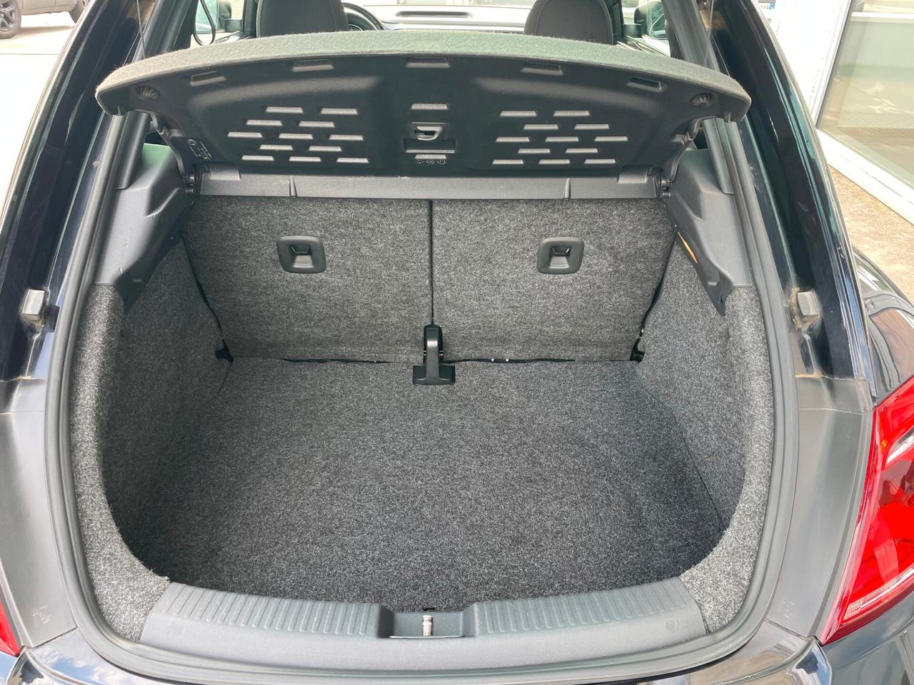 Volkswagen Maggiolino Kafer Beetle 2.0i benz 200CV DSG Sport