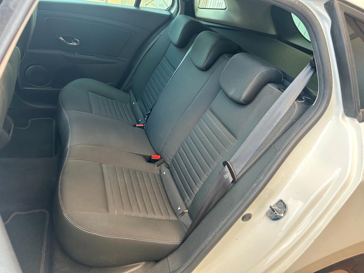 Renault Megane Mégane 1.5 dCi 110CV SporTour Limited 79.000 KM
