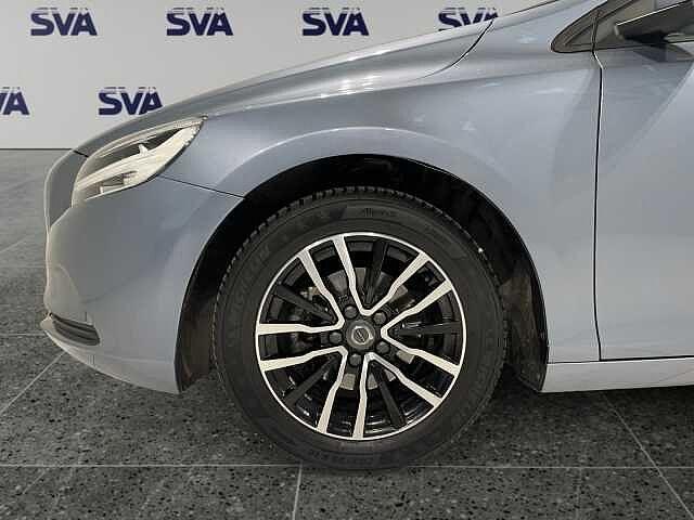 Volvo V40 2.0D 120CV Business Plus - IVA ESPOSTA