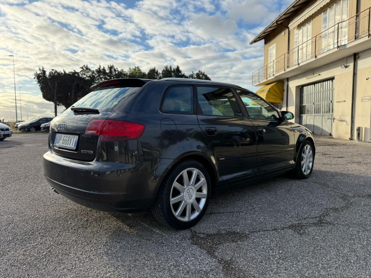 AUDI A3 SPB 2.0 TDI FAP Ambition S-LINE