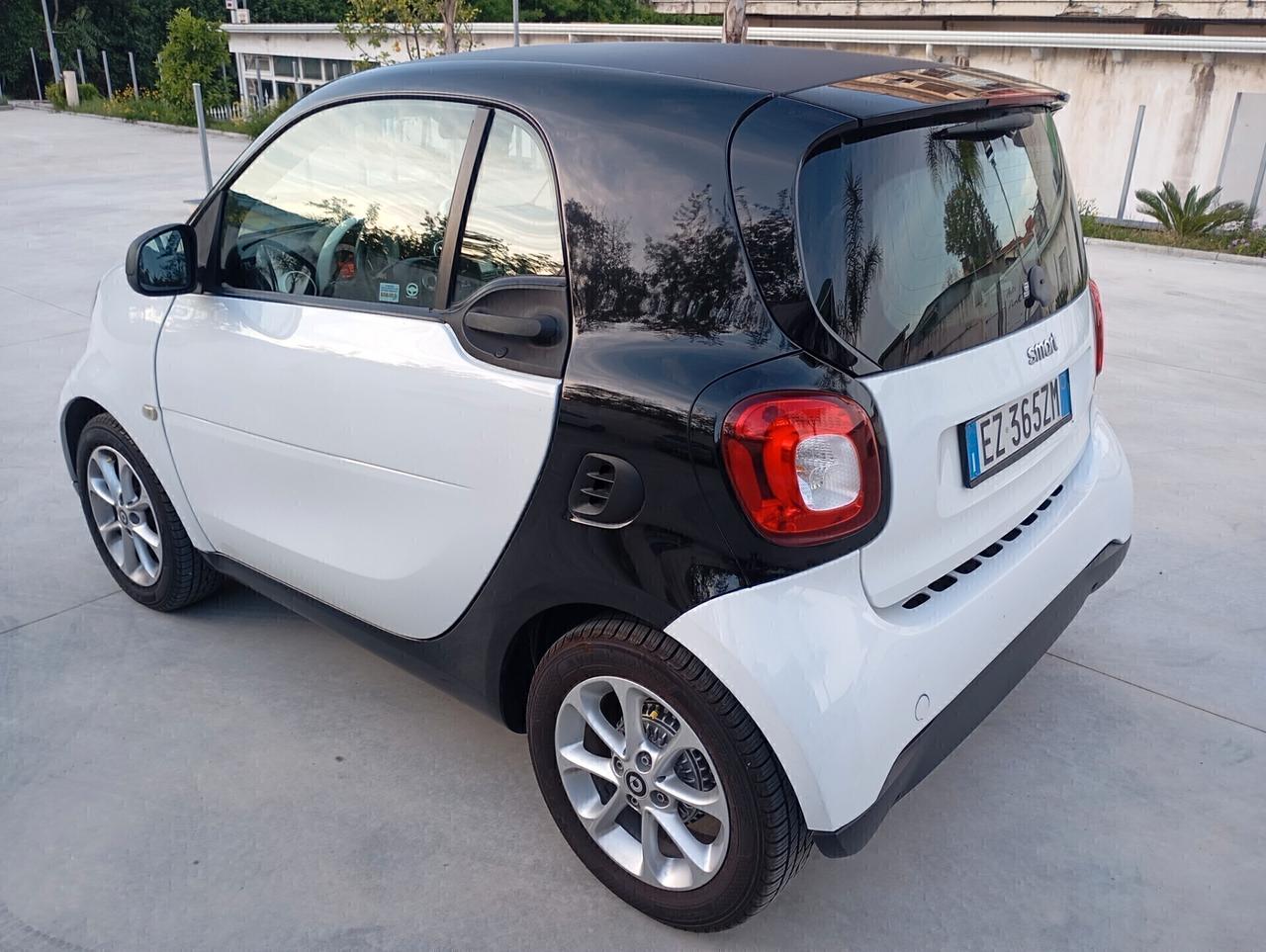 Smart ForTwo 1.0 70CV Youngster Aut.