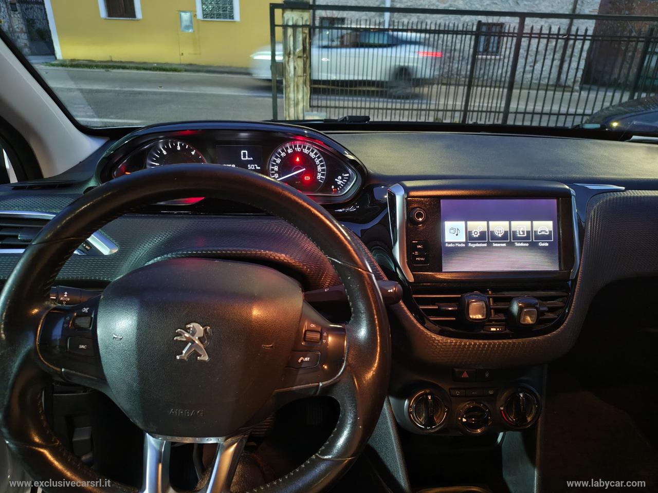 PEUGEOT 2008 BlueHDi 100 Allure
