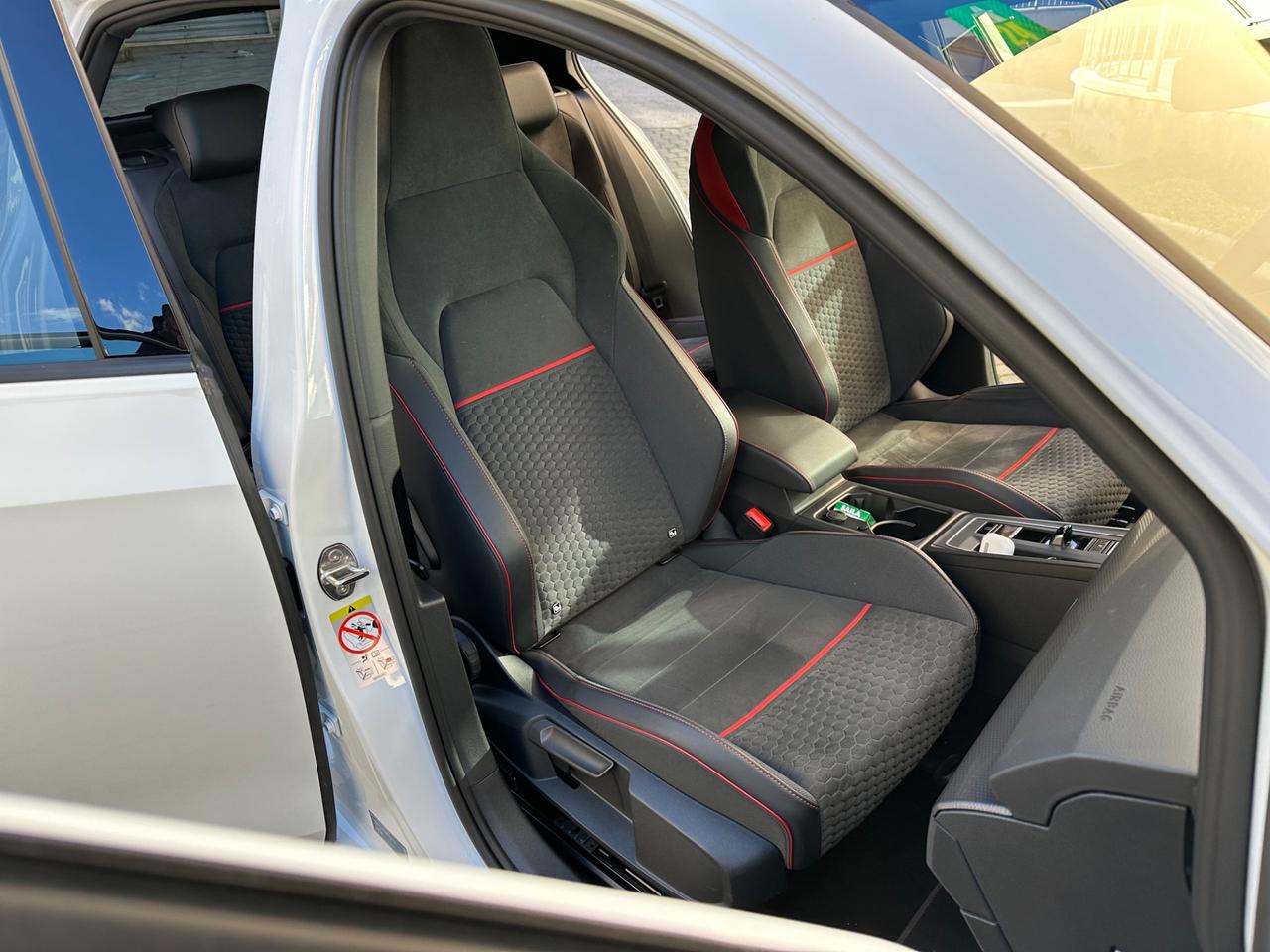 Volkswagen Golf 2.0 TSI GTI DSG 300cv Clubsport