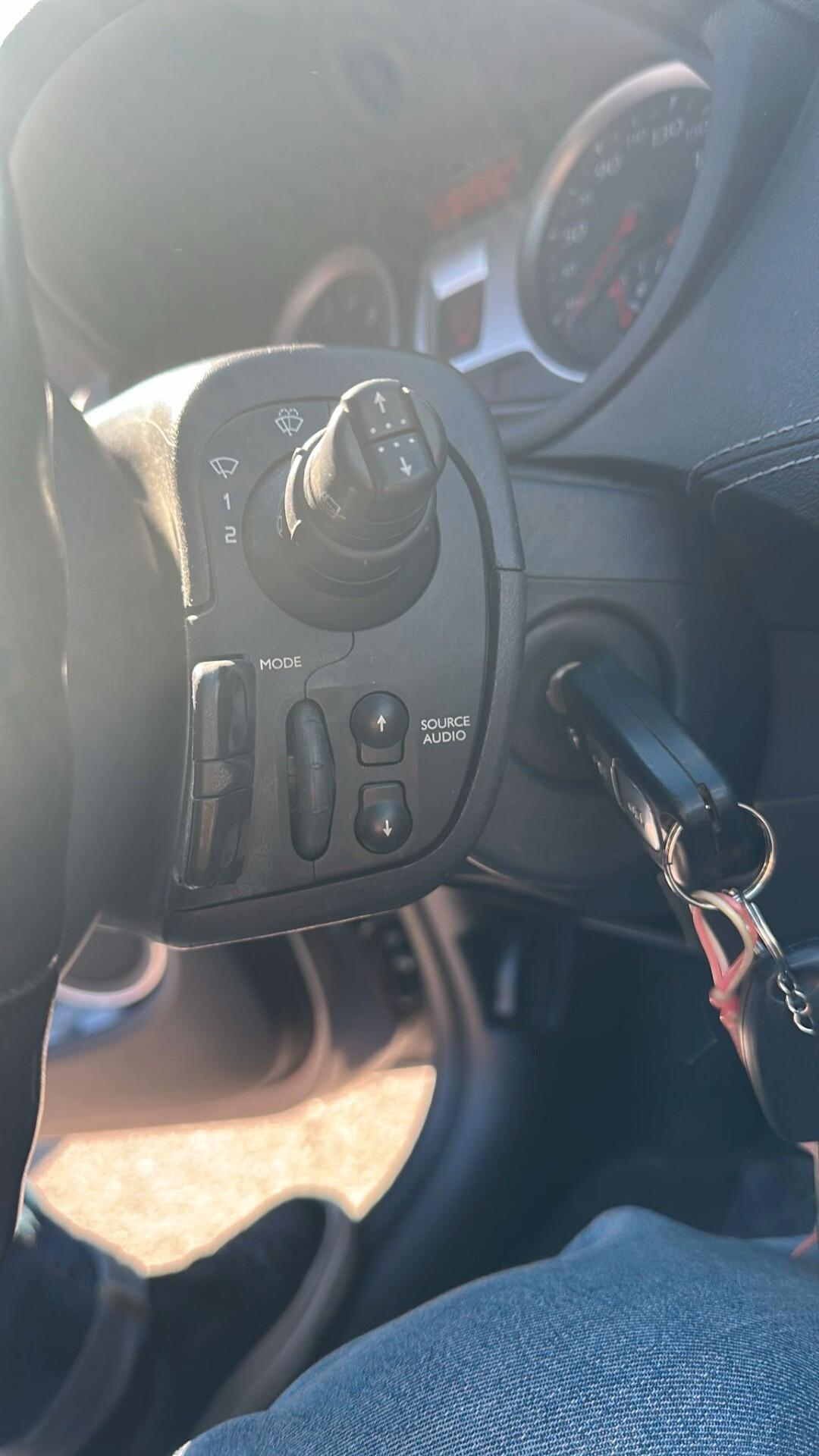 Renault Clio 1.2 16V 5 porte Live!