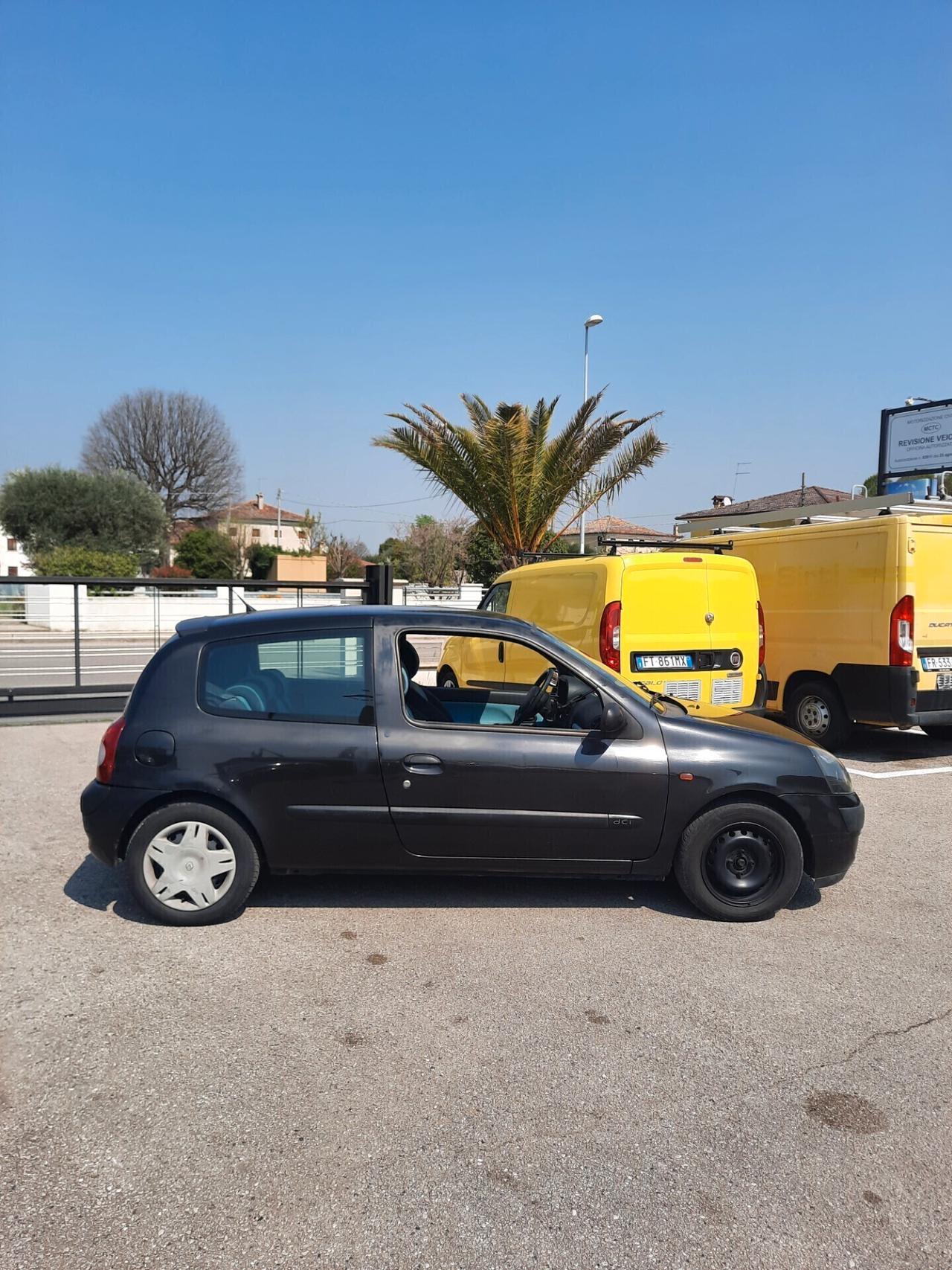 Renault Clio 1.5 dCi 65CV OK NEOPATENTATI