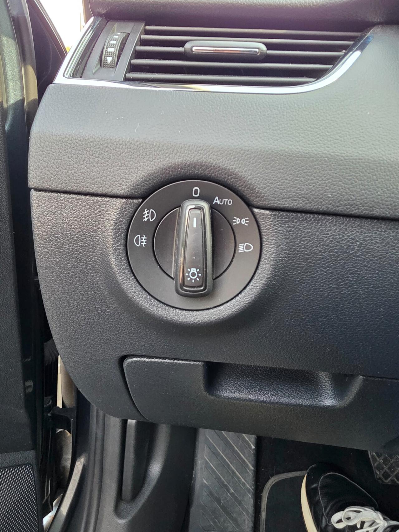 Skoda Octavia 2.0 TDI SCR 150 CV DSG Wagon Executive