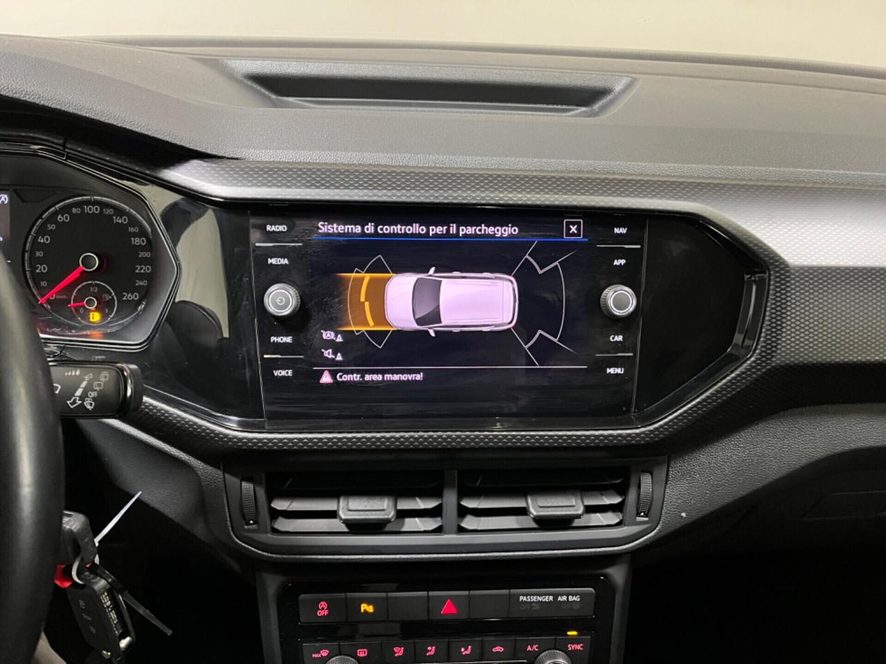 Volkswagen T-Cross 1.0 TSI 95cv R-line