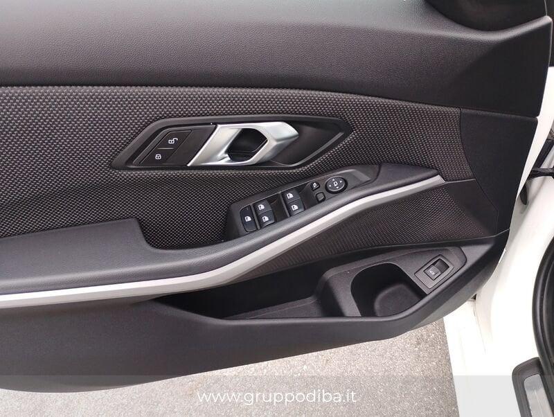 BMW Serie 3 G21 2022 Touring 318d Touring mhev 48V auto