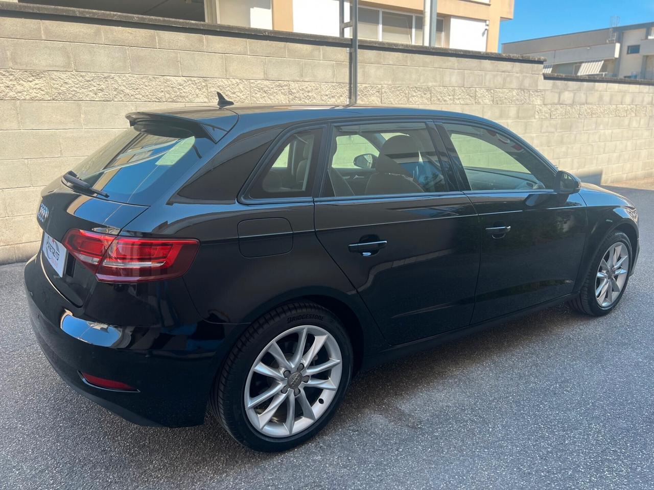Audi A3 SPB Sportback 2.0 tdi 150CV Business NAVI/LED/17;