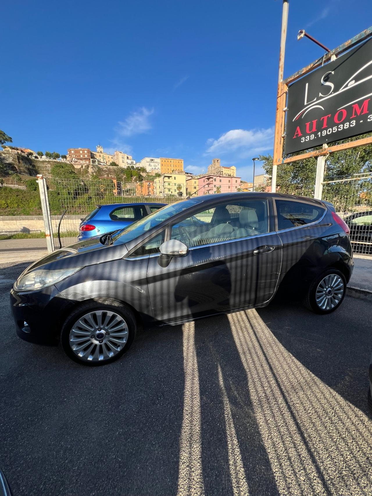 Ford Fiesta 1.4 3 porte Bz.- GPL Titanium