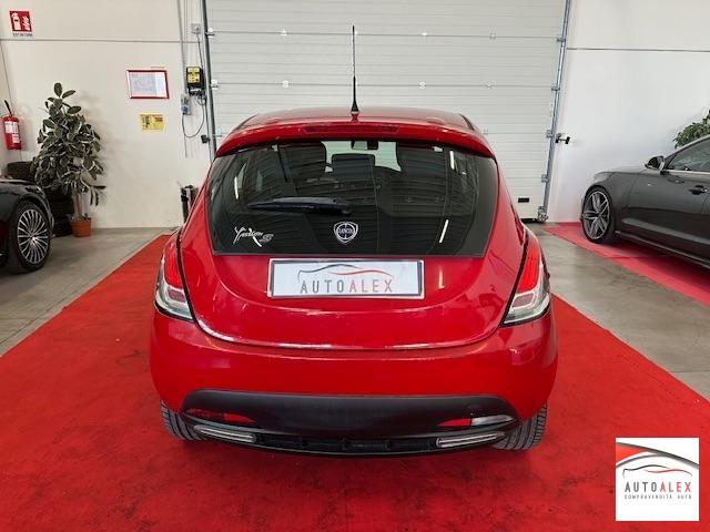 LANCIA - Ypsilon 1.2 8v 5p momo NEOPATENTATI