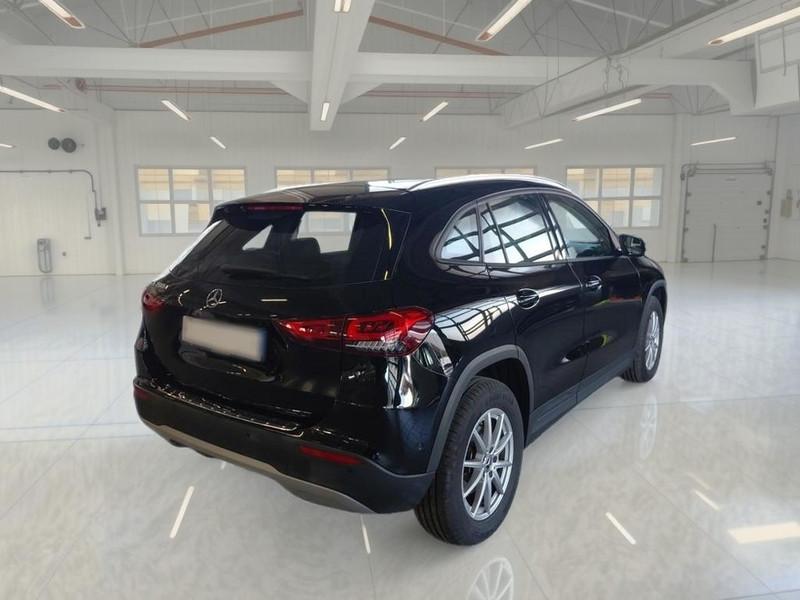 MERCEDES-BENZ GLA 200 D AUTOMATICO BUSINESS EXTRA CROSSOVER
