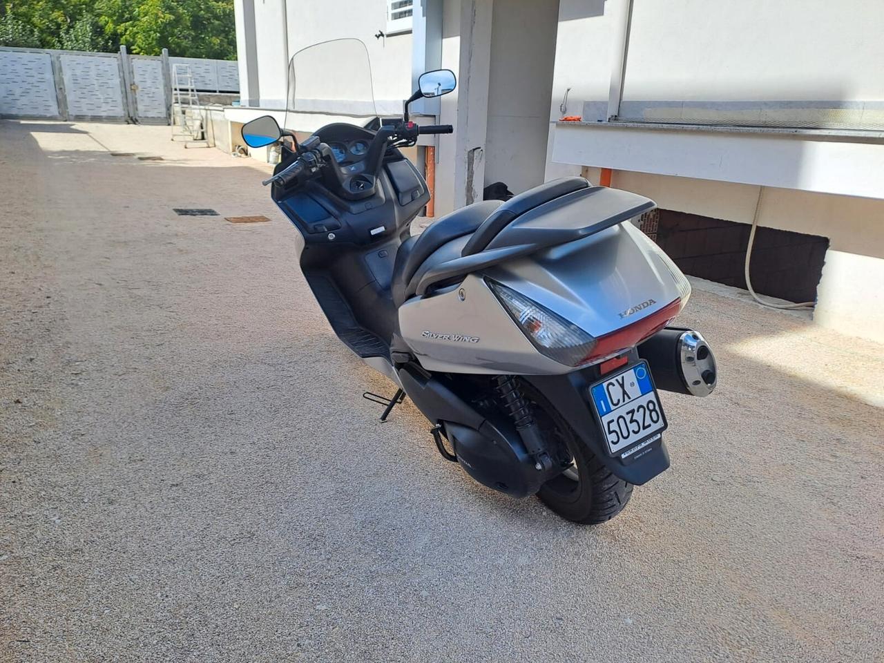 Honda Silver Wing 400 solo 33000 km