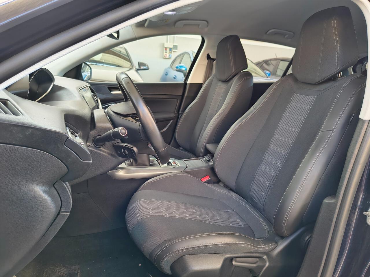 Peugeot 308 PureTech Turbo 130 S&S Allure