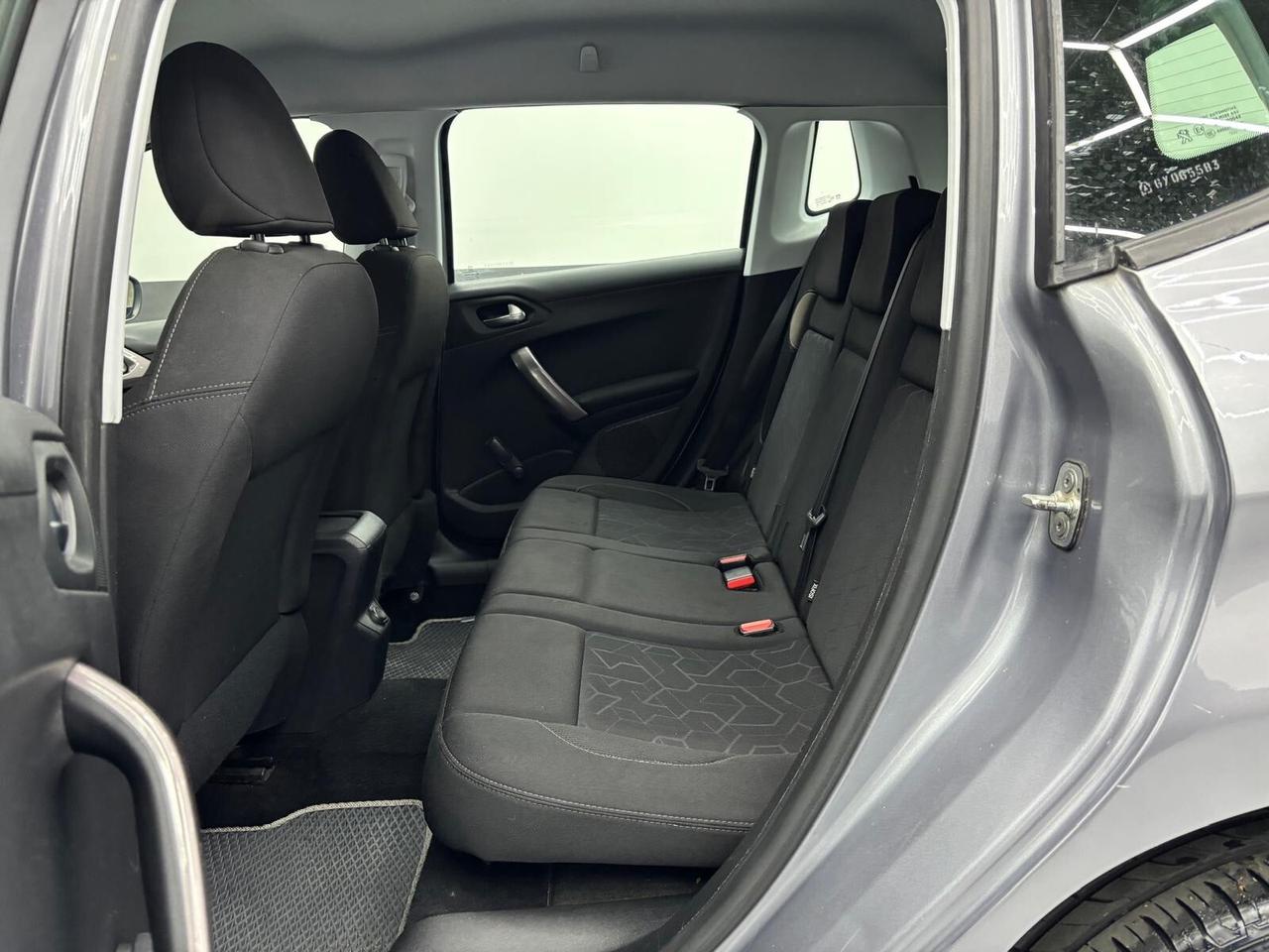 Peugeot 2008 BlueHDi 100 Black Matt