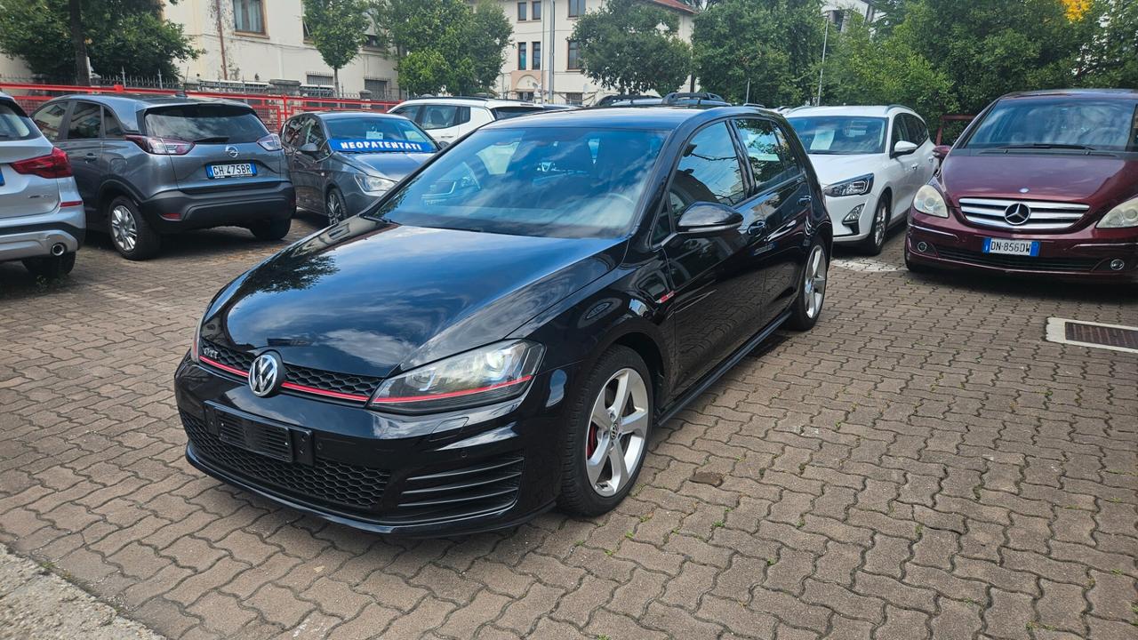 Volkswagen Golf GTI 5p 2.0 tsi PERFORMANCE 220CV PELLE-NAVY-SED.RISC.