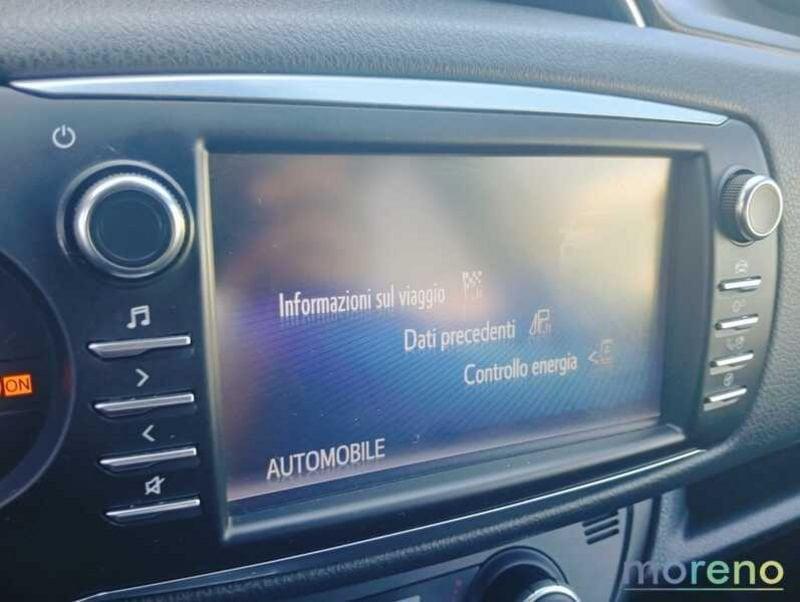 Toyota Yaris 1.5 hybrid Trend White Edition