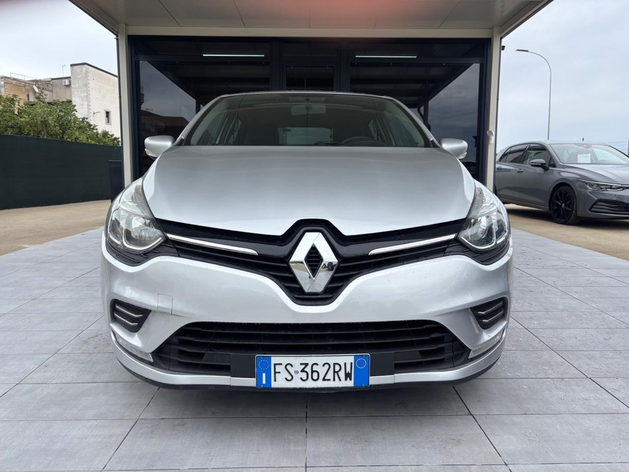 Renault Clio dCi 8V 75 CV 5 porte Moschino Intens