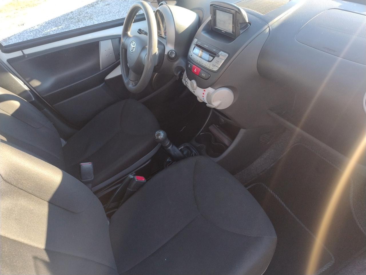 Toyota Aygo 1.0 12V VVT-i 5 porte Cool Soda Connect